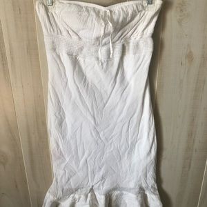 Strapless white sundress